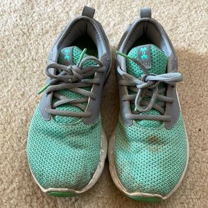 Under Armour tennis shoes
